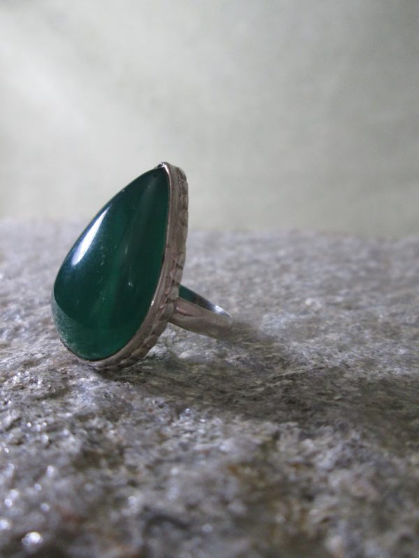 Bespoke Jade Ring TEARDROP Hand Wrought Sterling Silver Size 8 - Image 3
