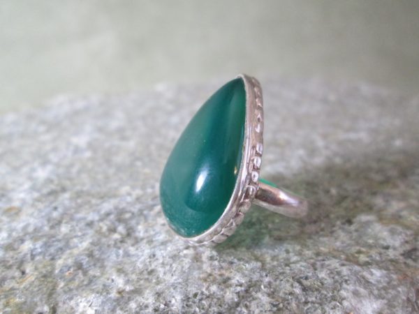 Bespoke Jade Ring TEARDROP Hand Wrought Sterling Silver Size 8 - Image 4
