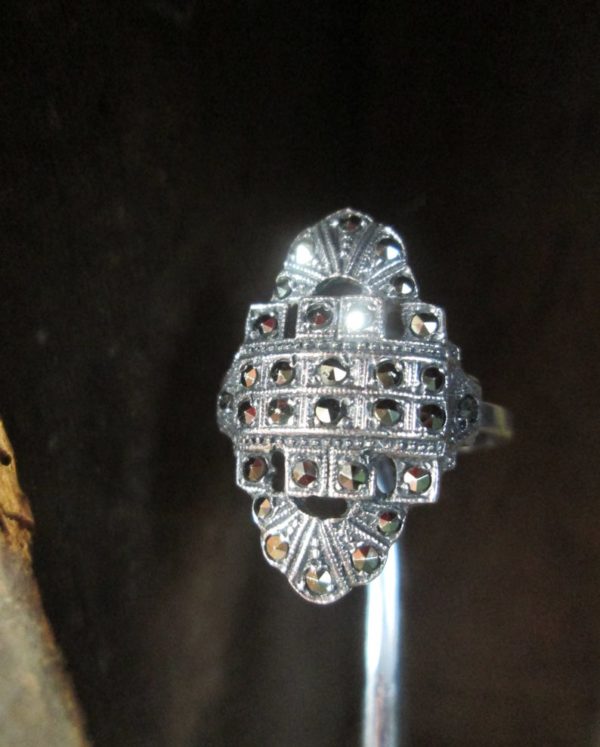 Roaring 1920's Art Deco Cocktail Ring, Antique Sterling Silver Marcasite, Size 7 - Image 5